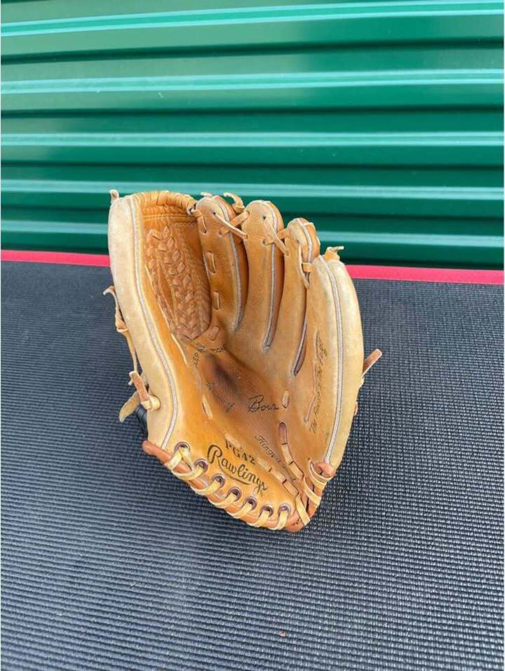 Rawlings PG42 Larry Bowa Autograph Model Leather Baseball Glove Right Hand Throw